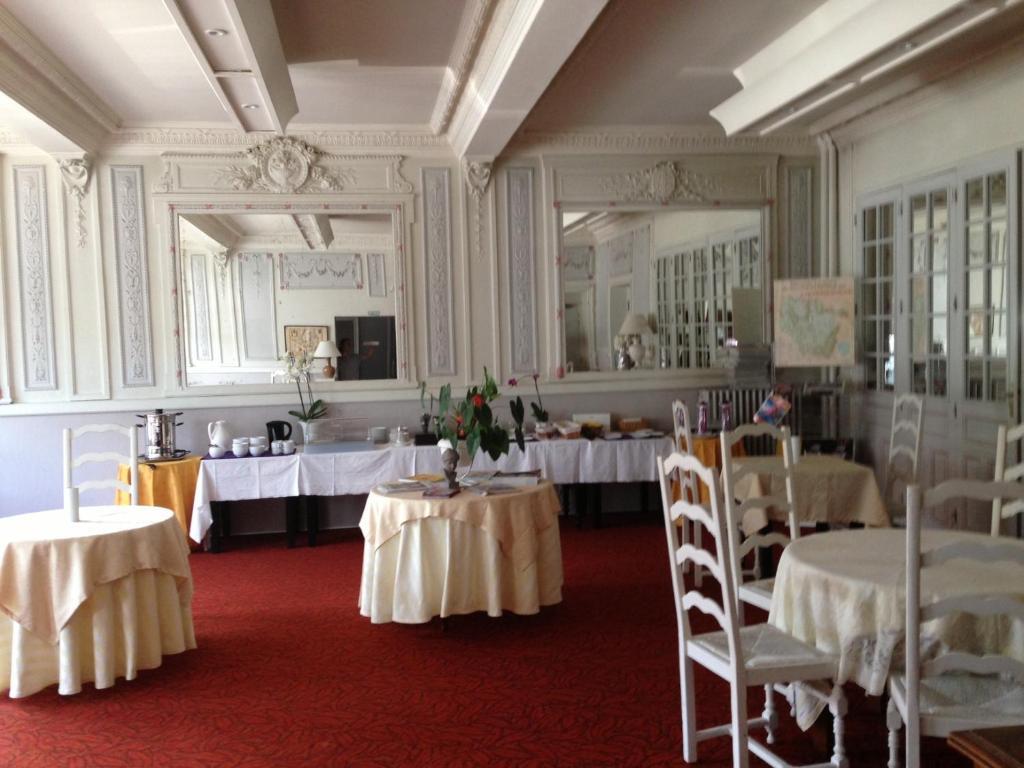 Inter-Hotel Longuyon De Lorraine Bagian luar foto